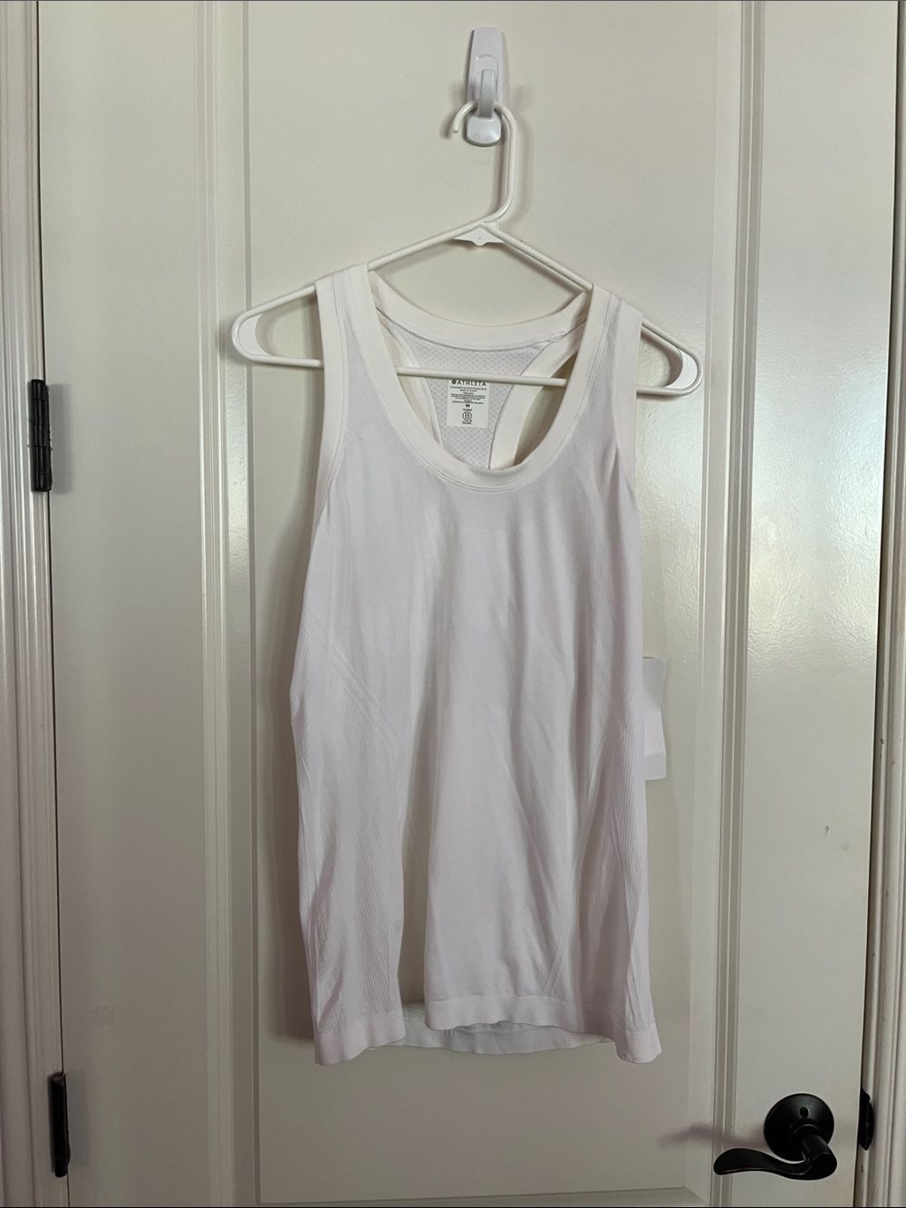 NWT Athleta White Ribbed Racerback Tank Size M